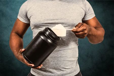 دستهبندی تخصصی مکملهای ورزشی برای گروه سنی ۴۰ به بالا